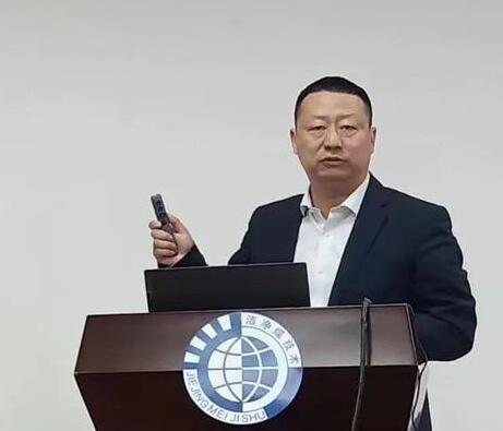 隆基正规买球app排行榜平台总裁马军：绿氢+煤化工耦合大大降低碳排放