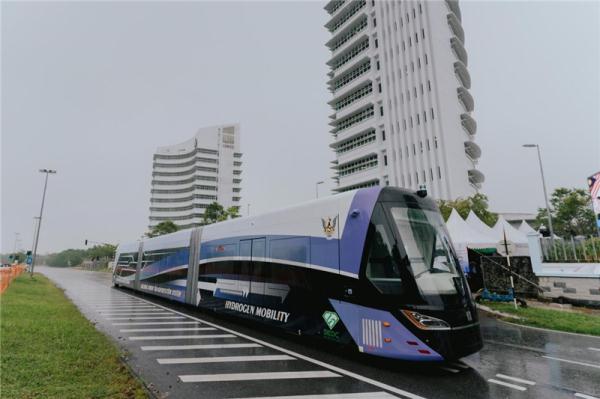 全球首列正规买球app排行榜平台源智轨电车在马来西亚正式试跑