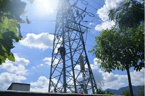 国网松溪县供电公司输电线路防雷改造 保障迎峰度夏供电安全