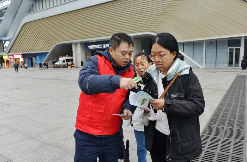 国网重庆电力联动多方筑牢“三电”安全壁垒